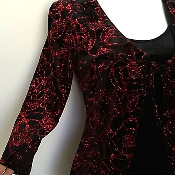 Notations Formal Black Velvet/Red Glitter Ruffled Overlay Blouse. Sz PM - Picture 5 of 9